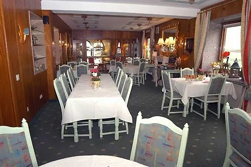 Hotel-restaurant Am Koenigshof 4* ויארנהים